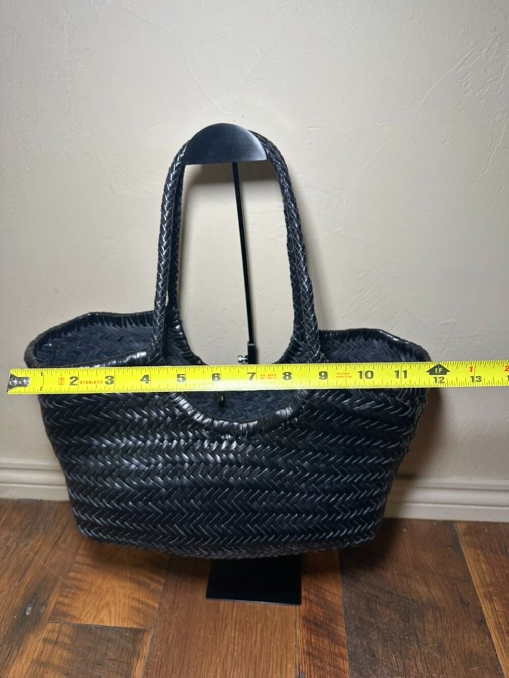 Black woven leather handbag. Genuine Leather. Tote - Picture 3 of 8